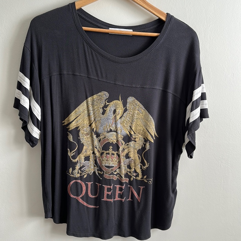 Daydreamer LA Queen Varsity Tee black